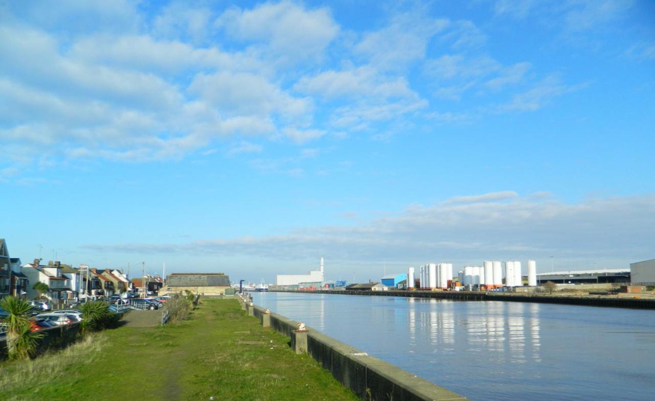 'Harbour View' On The River By Gorleston'S Award Winning Beach - Pet Free! ภายนอก รูปภาพ