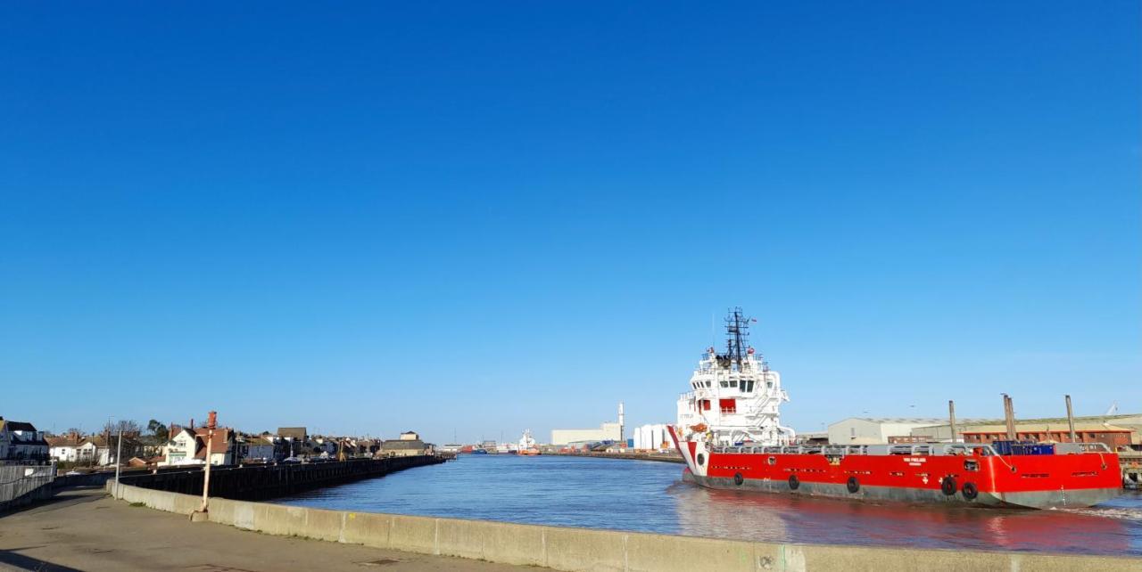 'Harbour View' On The River By Gorleston'S Award Winning Beach - Pet Free! ภายนอก รูปภาพ